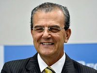 Dilador