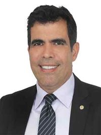 Ricardo Ayres